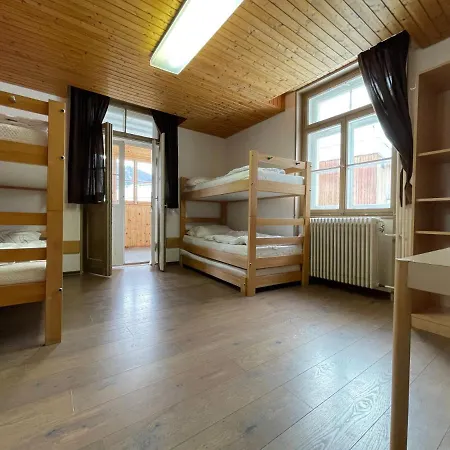 Hostel Wildes Wintercamp Im Sportclub Waldschlossli *